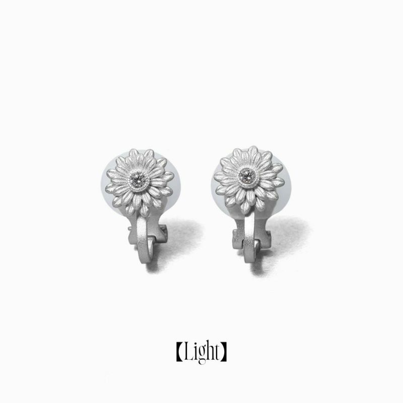 アイドル Freecus Flower Esrring Silver Luxe Flower Earrings (Silver)【Light】 | Freecus