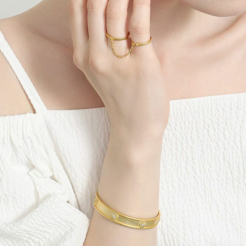 2-Way Chain Ear Cuff Ring (Gold)【Luxe】 | Freecus