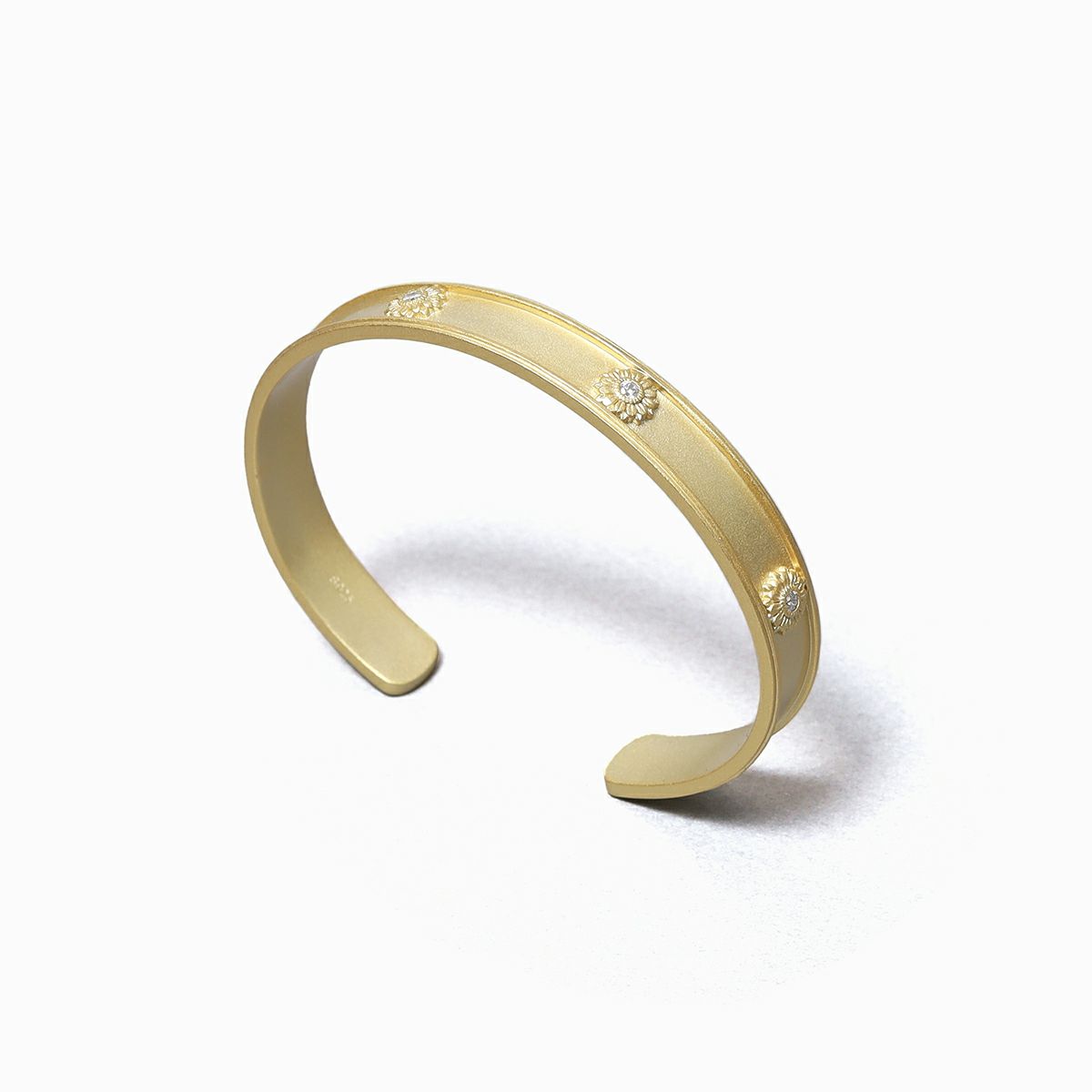 Flower Bangle (Gold)【Luxe】 | Freecus